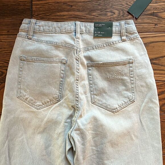 NWT! Wild Fable Distressed Super High Rise Mom Jeans C16 - Picture 9 of 10